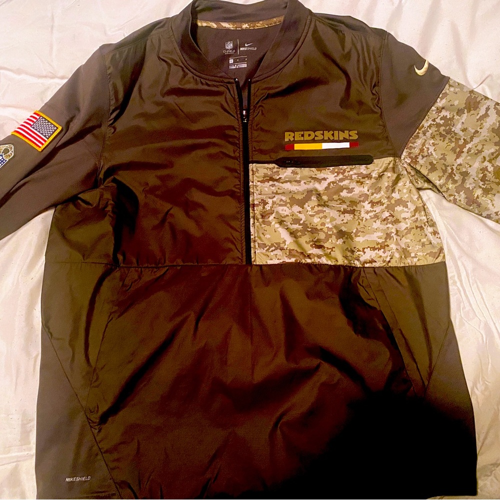Mens Nike Salute to Service Redskins Jacket size Large
